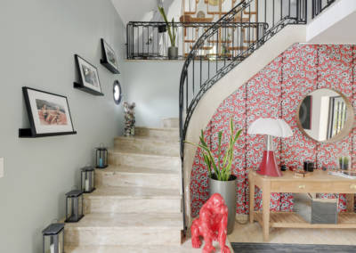 Décoration Maison à Marne la Coquette - Un escalier pour les tableaux, par Béatrice Elisabeth, Décoratrice UFDI à Neuilly et Paris