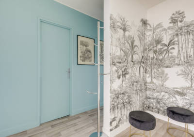 Décoration d'un appartement aux Buttes Chaumont - L'entrée et son panoramique Isodore Leroy, par Béatrice Elisabeth, Décoratrice UFDI à Neuilly et Paris